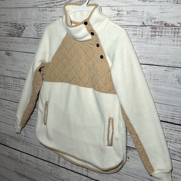 Abercrombie & Fitch Asymmetrical Snap Up Fleece Sweatshirt White and Tan Small - Picture 3 of 16